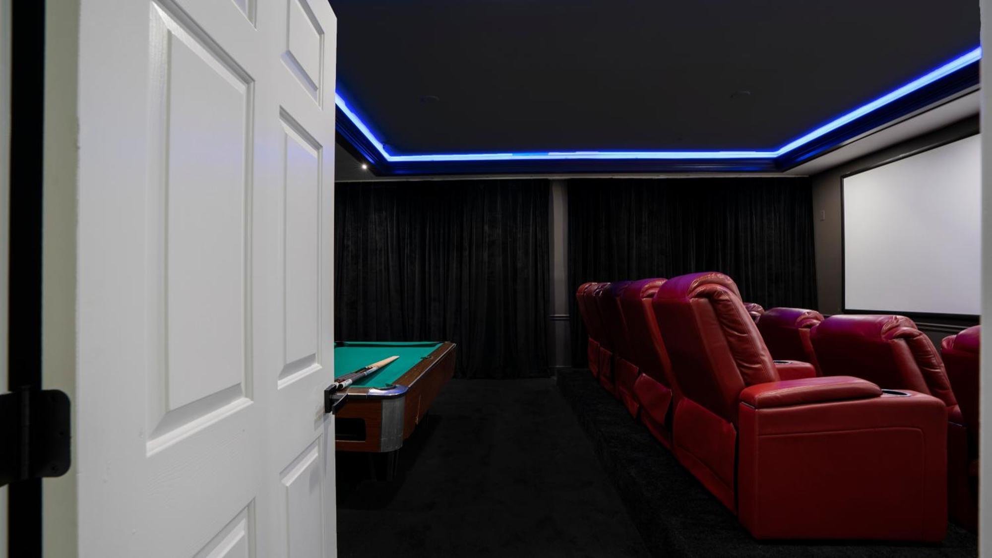 Luxurious Home With Theatre Room شاطئ ميرتل المظهر الخارجي الصورة